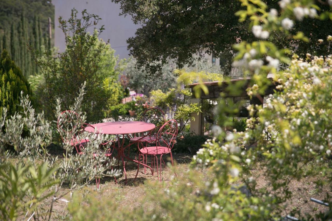 Campagne De La Source St Martin B&B Cotignac Exterior photo